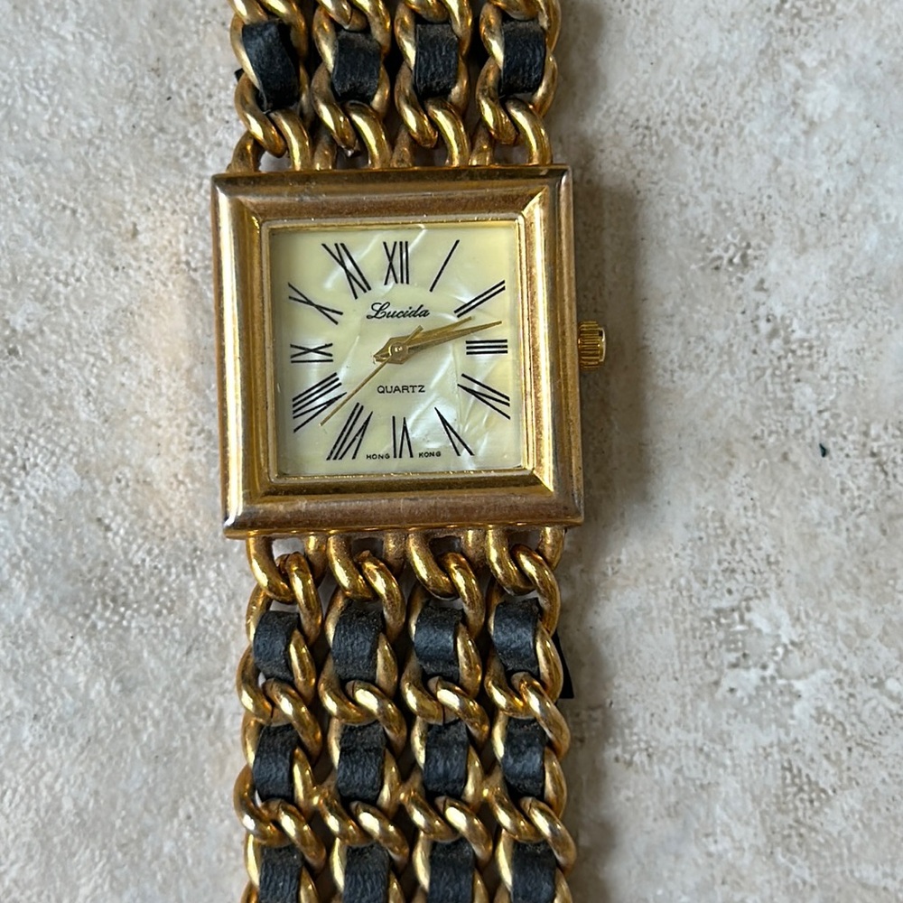 Lucida women’s Quartz Watch